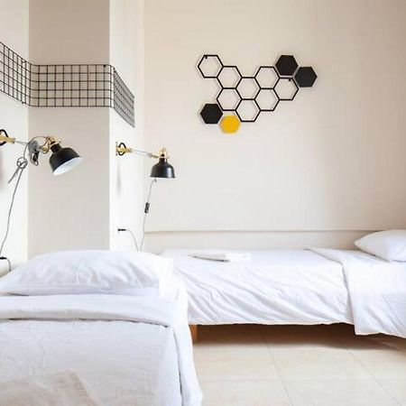 Ourplace Nachalat Binyamin Тел Авив Екстериор снимка
