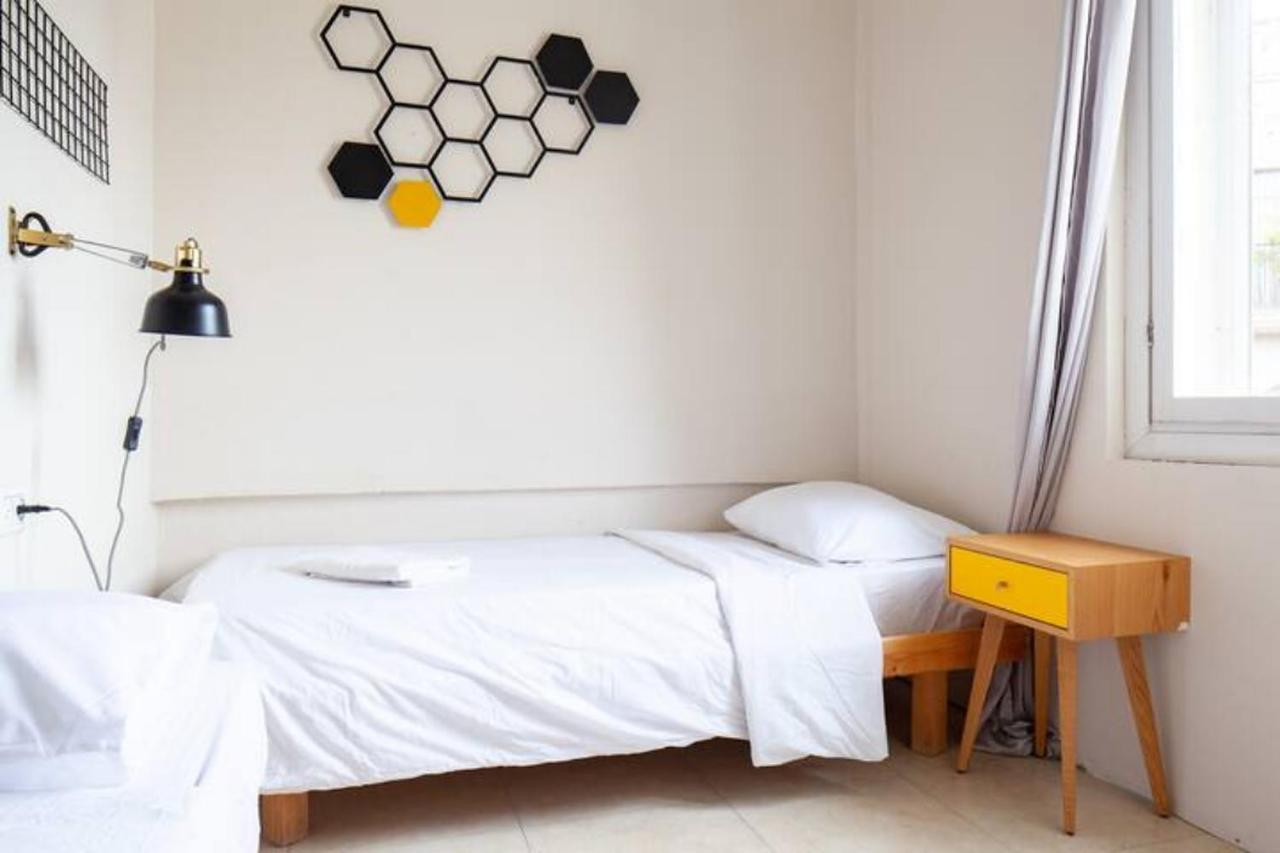 Ourplace Nachalat Binyamin Тел Авив Екстериор снимка