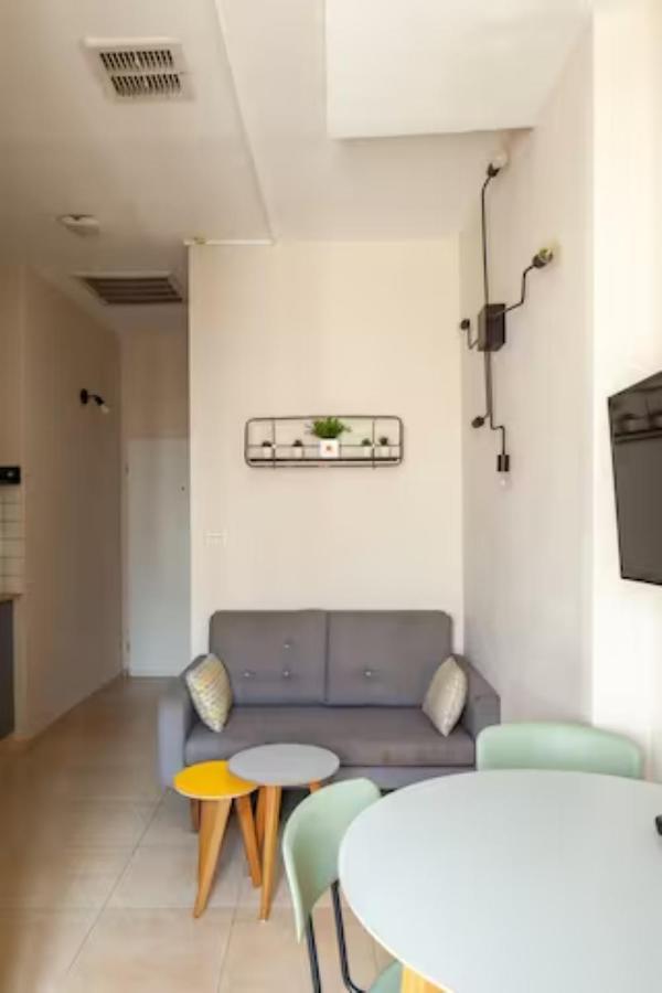 Ourplace Nachalat Binyamin Тел Авив Екстериор снимка