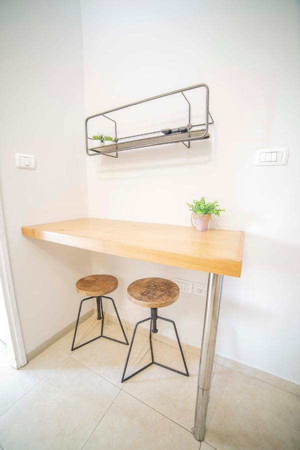 Ourplace Nachalat Binyamin Тел Авив Екстериор снимка